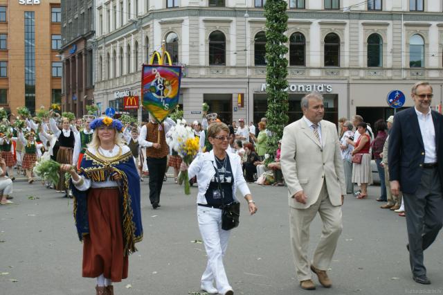 „DANCĪTIS”jauniešu deju kolektīvs